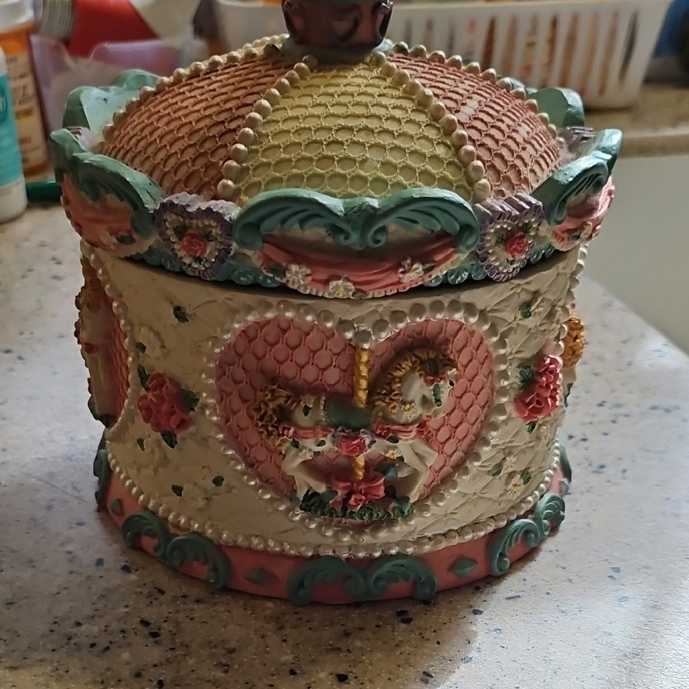 Decorative Vintage-Style Trinket Box